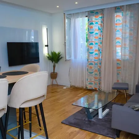 Cosy 4 Apartmán *